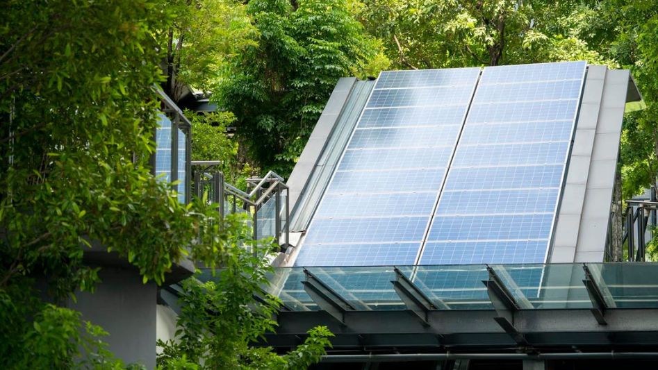 How This Smart Community Is Able To Power 200 Homes With Solar And Batteries